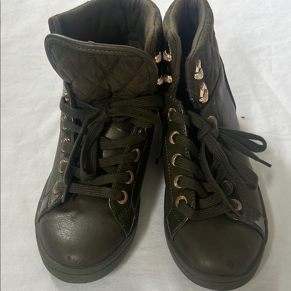 Aldo Olive Booties High-Top Minimalist - Picture 8 of 8